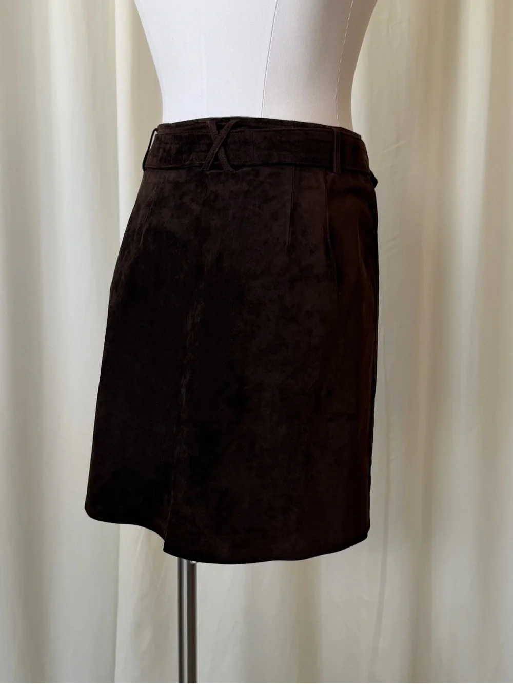 Vintage Ann Taylor Brown Leather Suede Wrap Skirt - Size 4. - Picture 9 of 15
